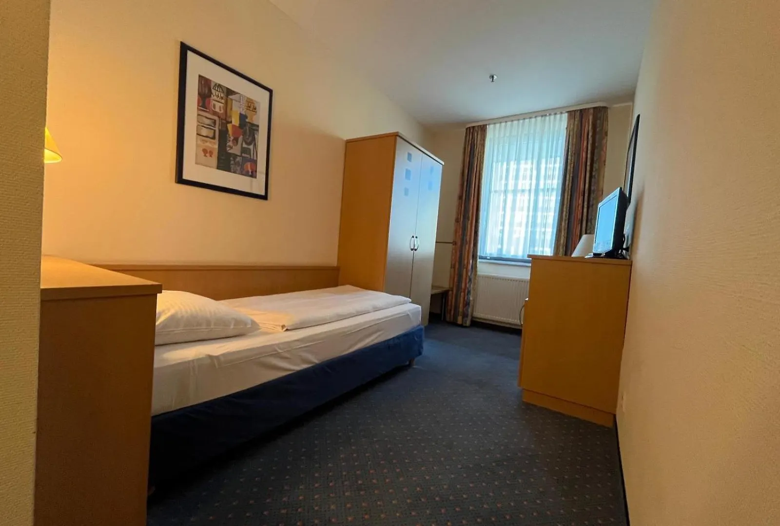 Yors Hotel Hannover 3*,